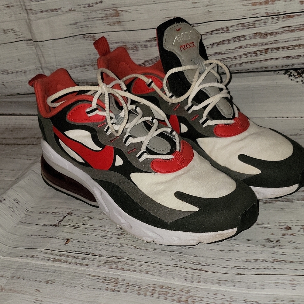 Nike Air Max React Sneakers - Red and Black